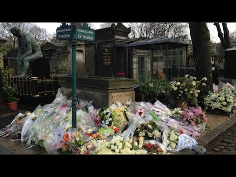 La Tombe De France Gall Enfouie Sous Les Fleurs - YouTube