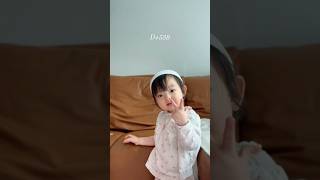 기분이 좋아요🎶🐰#17개월아기 #cutebaby #babyshorts #babyvideos #babygirl #육아 #dancingbaby