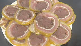 Tai Heo Cuộn Bắp Bò