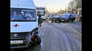 Массовое дорожное происшествие во Владимире на Безыменского