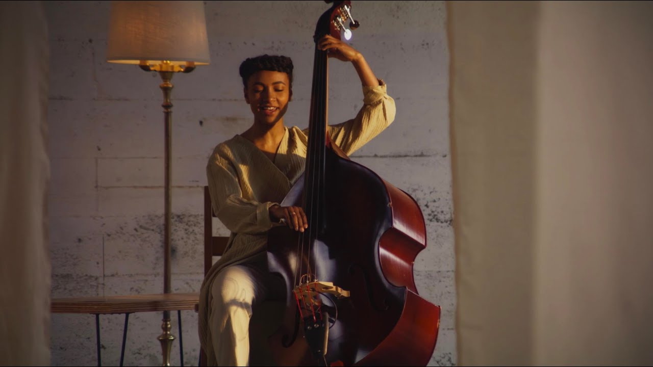 Esperanza Spalding - Formwela 1 (Official Music Video) - YouTube