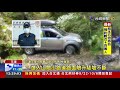 駕車出遊陷山區泥濘 波麗士秘密武器脫困