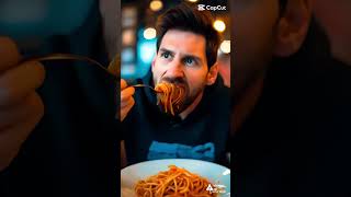 Messi İs Eating