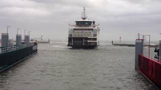 Texel Teso Veerboot Dokter Wagemaker in zware storm 11 Bft ,25-11-2012