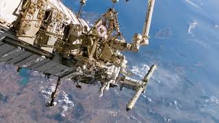 Astronauta desmaia ao tentar revelar o que viu no espaço...