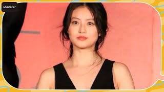 今田美桜、レッドカーペットイベントで大人な黒のオールインワン　「東リベ」撮影は「とてもぜいたくな時間」