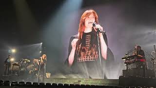 FLORENCE + THE MACHINE - Buckle (Praha 5.3.2026)