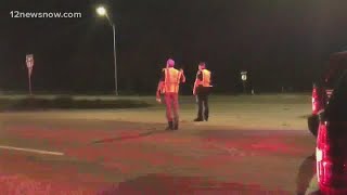 Texas DPS troopers respond after driver crashes, walks across traffic on TX 73