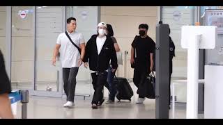 슈가(방탄소년단), “모자 뒤로 쓰고 꾸러기 비주얼"슈가(방탄소년단)10분만에 입국장 통과 '슈퍼 슈가~'(입 국)(BTS 'SUGA' Airport Arrival 23.5.30)