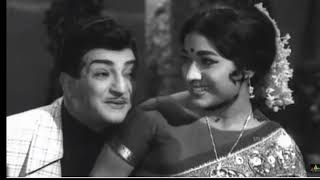కళ్ళలో కళ్ళు పెట్టి చూడు | Kallallo Kallupetti Chudu | Song | Jeevitha Chakram (1971)