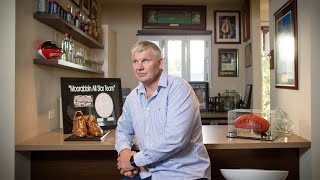 Sporting world mourns death of AFL great Danny Frawley