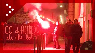 Corteo anarchici a Torino, devastazioni lungo il percorso della manifestazione