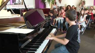 Audition de piano Luca après 10 mois de cours avec Chantal 24.06.2011.mp4