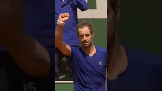 Signed, sealed, DELIEVERED from Gasquet 💪🏼 | Roland-Garros 2022