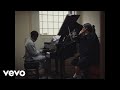SIENNA SPIRO - MAYBE. (Live from The Mews) (Official)