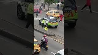 Agresión a policías en medio de protestas en Bogotá I El Tiempo