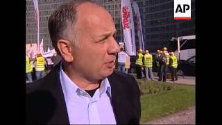 Polish shipyard workers protest at EU Commn to keep yards open