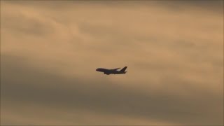 間もなくお別れ巨大なA380　シンガポール航空　夕陽に染まり成田にアプローチ　nrt hhh