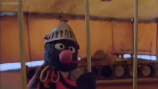 Super Grover Tries To Bend The Bars For 10 Mintues