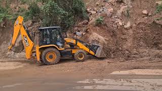 jcb clearing landslide on the road-part 2