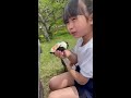 虫🐛を怖がるまりちゃんいずちゃん😂　キャー😱と叫びまくる🕷 まりちゃんいずちゃんチャンネル　 shorts