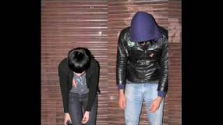 Vanished - Crystal Castles (Lyrics)