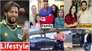 Shahid Afridi Lifestyle 2022 | Family, Wife, Net Worth, Unknow Facts, Records, Education & Biography