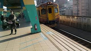 109次經由海線開往彰化的EMU301車王+EMU305+EMU306九輛編組EMU300型自強號