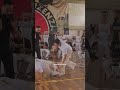 AS REAÇÕES SÃO SHOW! ISSO É CAPOEIRA.....