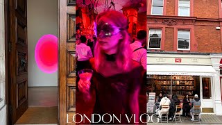 London Vlog | Phantom of the Opera, Parties, The National Gallery, + The Wallace Collection