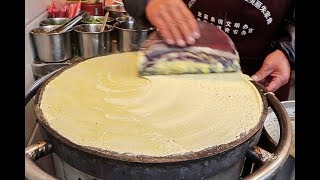 Shanghai Street Food: Chinese Breakfast Crepe Pancake (Jian Bing, 煎饼)