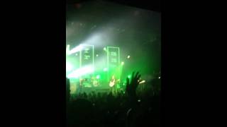 Fall out boy- Thnks fr th mmrs (live)