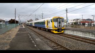 JR日光線 E257系500番台 下野大沢駅発車シーン（警笛あり）