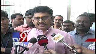 Prominent celebrities visit Dasari @ KIMS - TV9