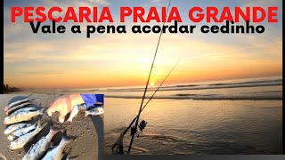 Pescaria na Praia Grande, tá saindo bastante peixes🦈🐡🐟tem que ser cedo!