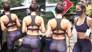 HOTT!E Malaika Arora Flaunts Her Huge Figure In $exy Sports BRA Snapped At Bandra