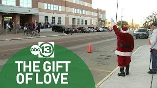 Harris Co. inmates receive the gift of their loved ones