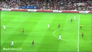 Xabi Alonso Perfect Long Pass to Ozil vs Barcelona HD