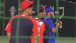 MLBオールスター2018!アクーニャJR.(ブレーブス) フアンソト(ナショナルズ) アメドロサリオ(メッツ)の３人がサインをするためにファンのもとへ！これ絶対最高の瞬間なヤツです！