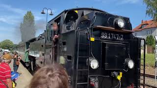 Eisenbahn Lößnitzbahn oder Lößnitzdackel von Radebeul zum Schloss Moritzburg