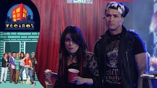 Vecinos, capítulo 3: Alejandra y Rocko vuelven a las tocadas | Temporada 5 | Distrito Comedia