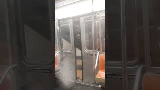 Weird sounded door chime R68 D train