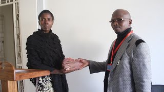 MAMA ALIYEMLILIA RAIS MAGUFULI KIGAMBONI AKABIDHIWA MILLION TANO ARUSHA