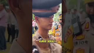 Terlalu Kurus Sehingga Tidak Memenuhi Syarat, Polisi Muda Ini Dicurigai