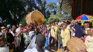 ቅዱስ ላሊበላ በቋሪቷ ጽርሐ አርዓያም ወይበይኝ ልደታ ለመጀመሪያ ጊዜ ሲነግሥ