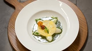 19 Malfatti di ricotta con basilico e porro su crema di cavolo nero (spot)