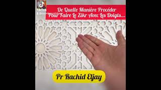 Faire Le Zikr Avec Les Doigts...