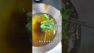 生菜千万不要直接放锅炸，小心烫手！！ 炸串 特色小吃 技巧 教程