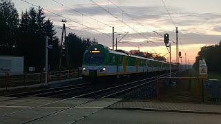 EN57AKM-1598 + EN57AKM-1601, KM R1 Siedlce - Grodzisk Mazowiecki [3.10.2023]