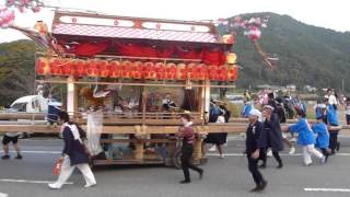 2015 平群の祭り・平久里下　米澤　犬掛　吉澤の担ぎ屋台が出発